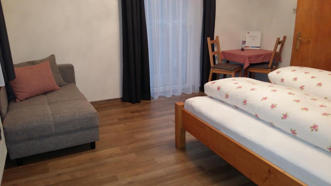 Haus Alpina Hotel Langenfeld Ngoại thất bức ảnh