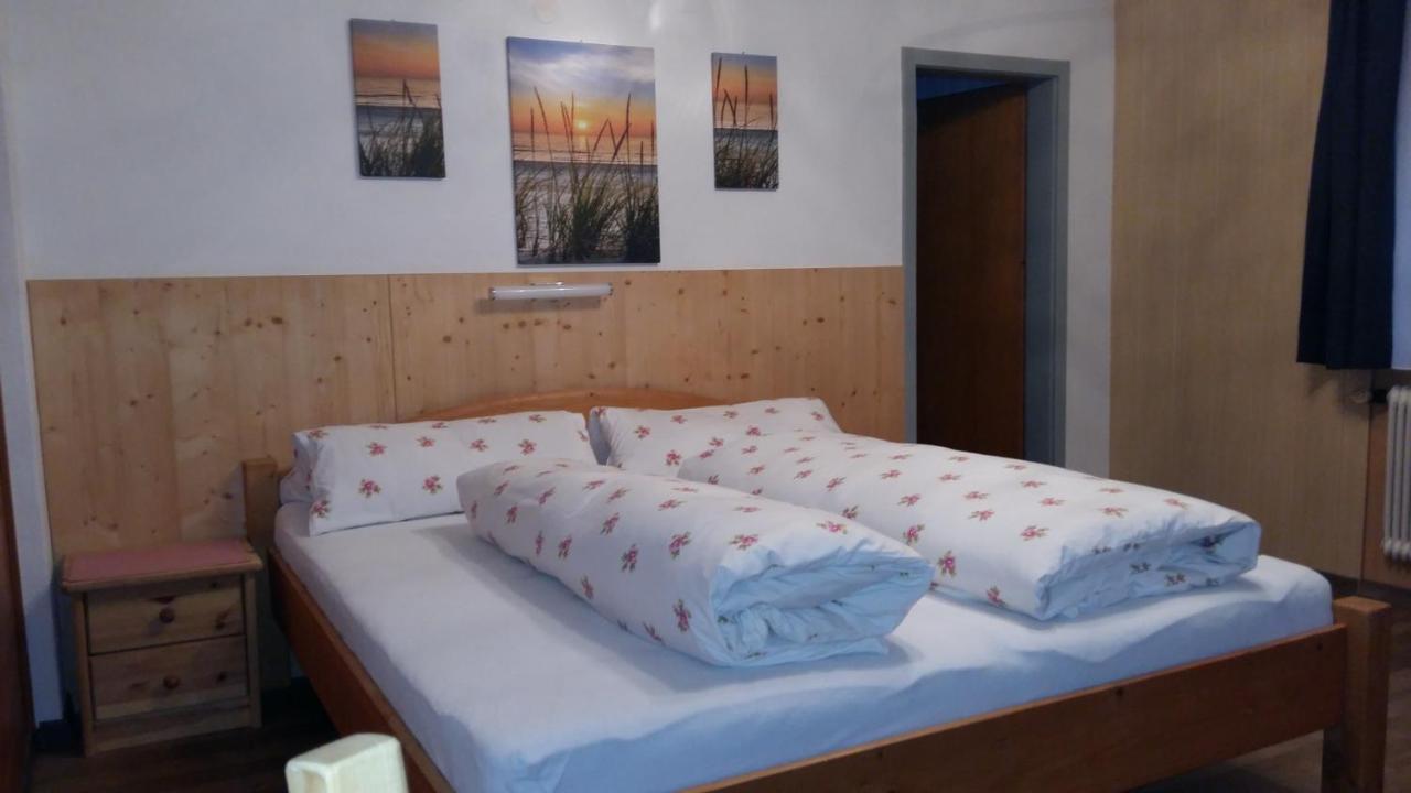 Haus Alpina Hotel Langenfeld Ngoại thất bức ảnh